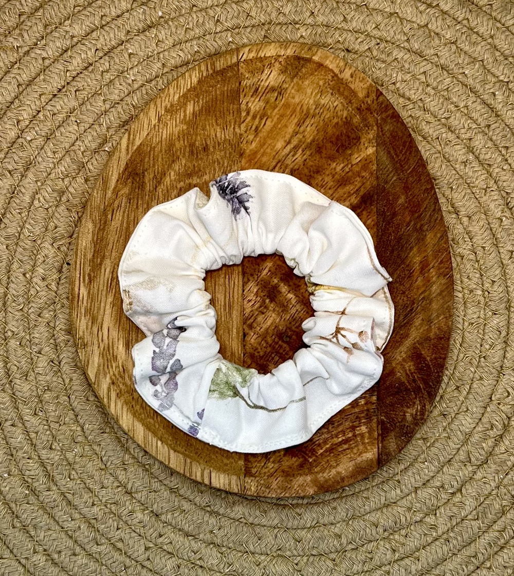 Luční kvítí gumička