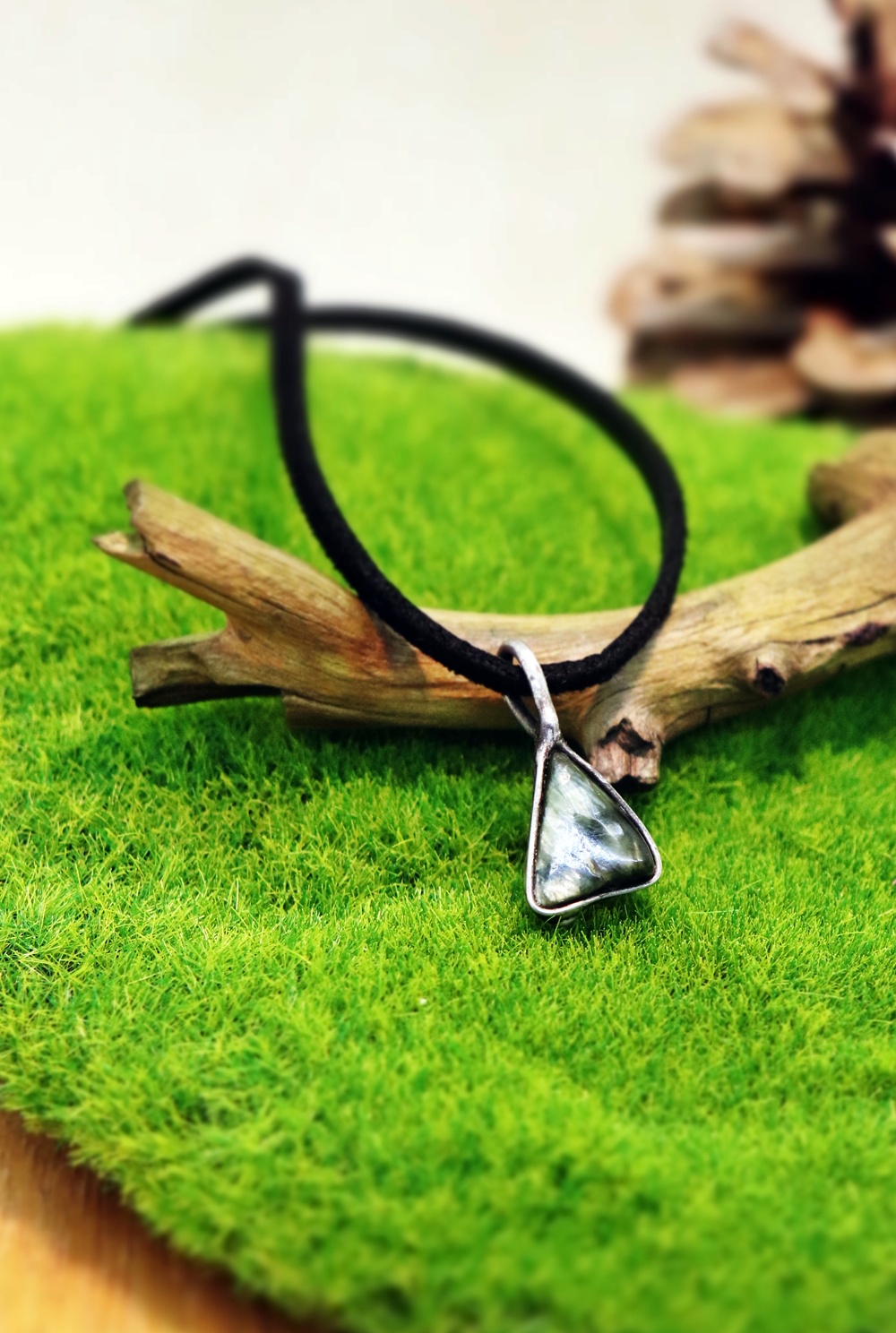 serafinit přívěsek