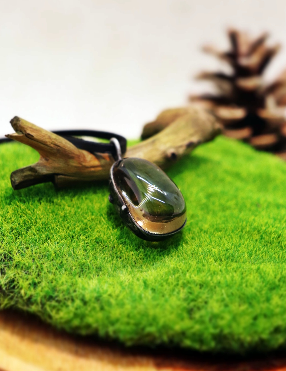 záhněda přívěsek pro muže